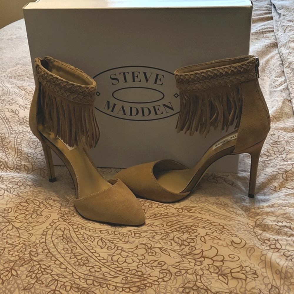 Steve Madden suede heels with fringe detail